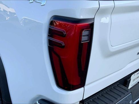 New 2025 GMC Sierra 2500 SLT w/ SLT Premium Package image 14