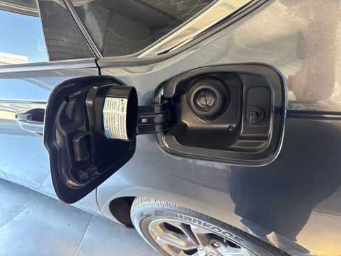 Used 2024 Honda Accord EX-L image 11