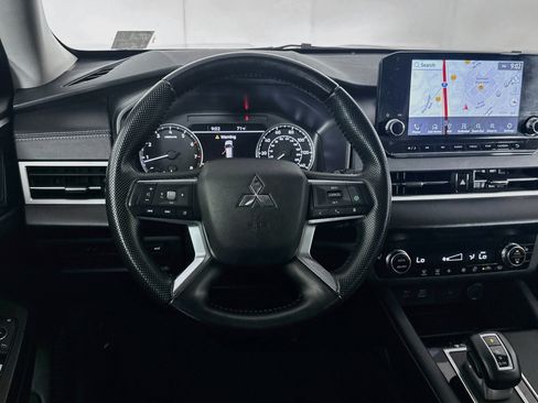 Used 2024 Mitsubishi Outlander SE AWD/4WD image 18