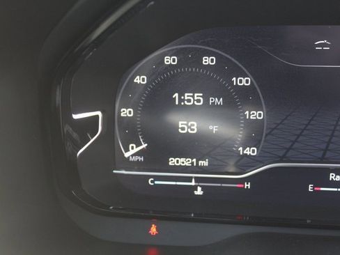 Used 2024 GMC Yukon Denali w/ Advanced Technology Package image 28