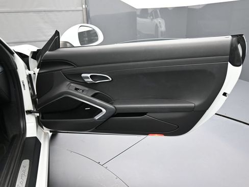 Certified 2019 Porsche 911 Targa 4 AWD/4WD image 27