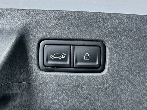 Used 2025 Hyundai Santa Fe SEL FWD image 30
