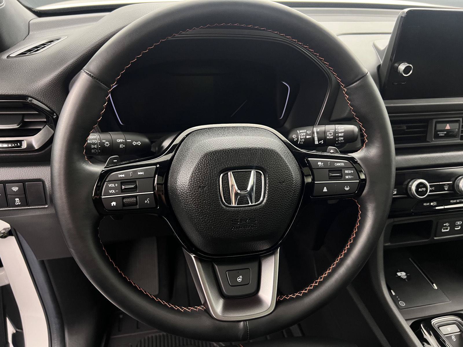 Certified 2025 Honda Pilot TrailSport image 6