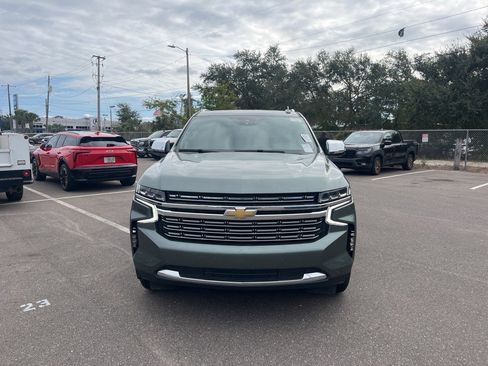 Used 2023 Chevrolet Suburban Premier image 2