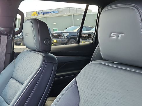 New 2026 Buick Enclave Sport Touring w/ Power Package FWD image 11