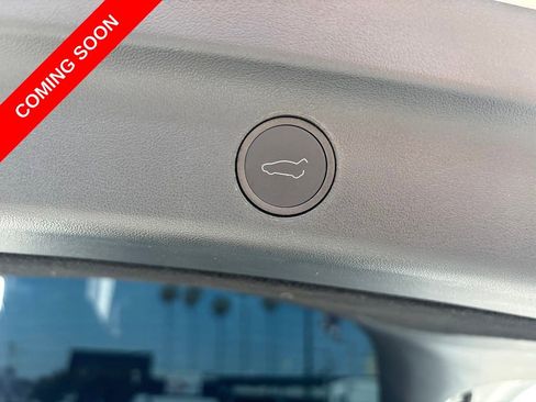 Used 2024 Tesla Model Y Performance AWD/4WD image 11