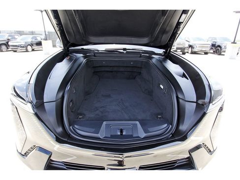 Certified 2026 Cadillac Escalade IQL Luxury AWD/4WD image 33