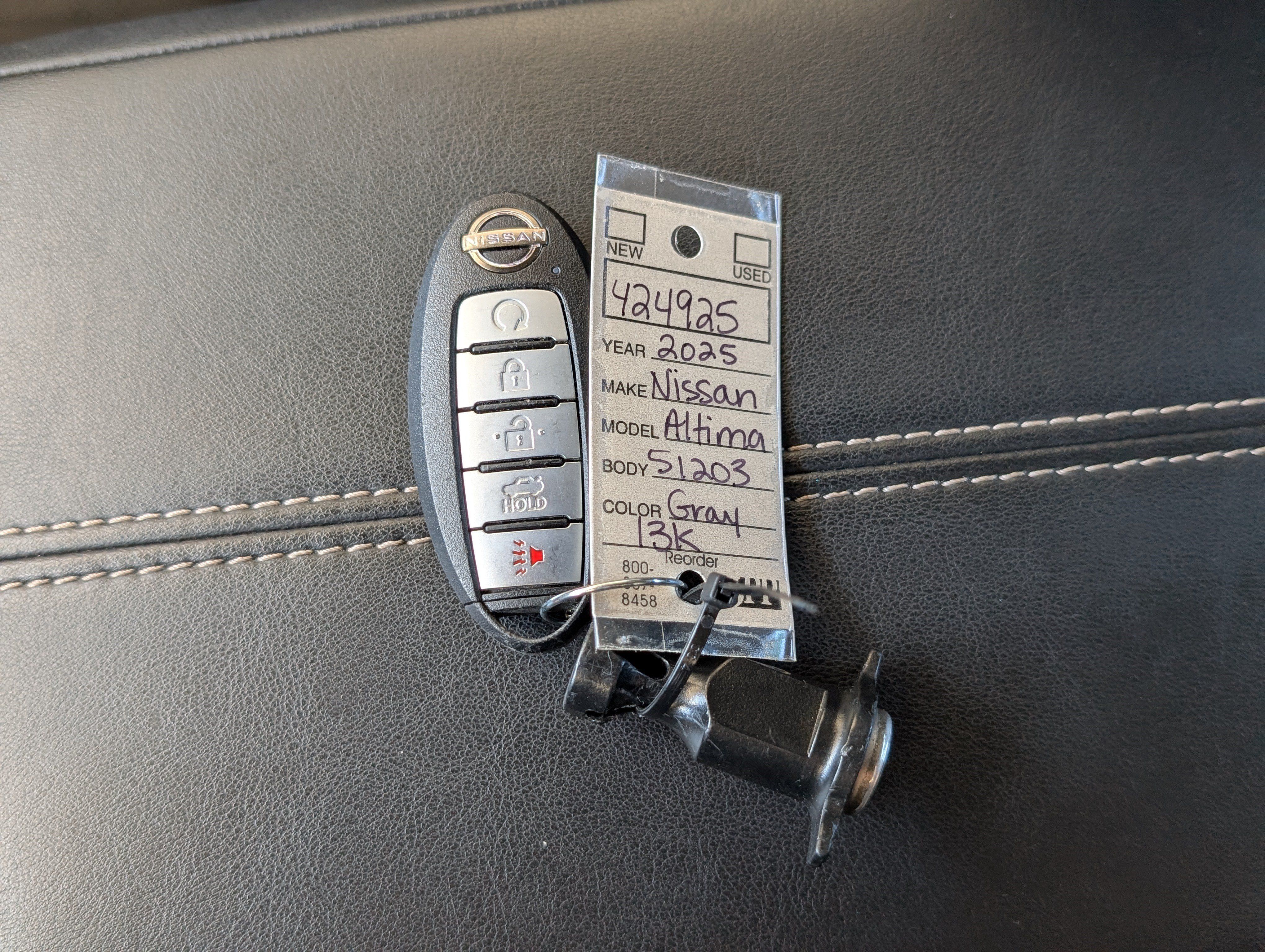 Used 2025 Nissan Altima 2.5 SL FWD image 37