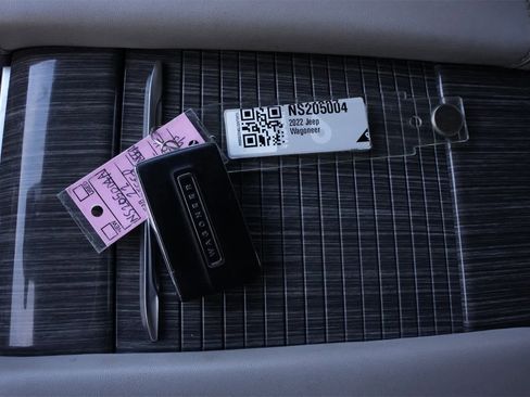 Used 2022 Jeep Wagoneer Series III w/ Convenience Group I image 27