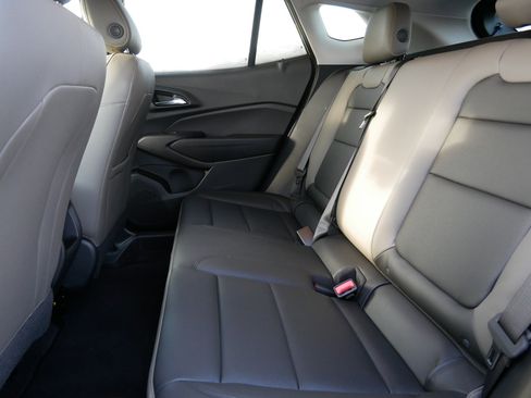 New 2025 Chevrolet Trax ACTIV w/ Driver Confidence Package image 5