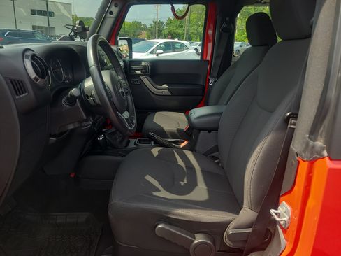 Used 2017 Jeep Wrangler Sport w/ Quick Order Package 23S AWD/4WD image 16