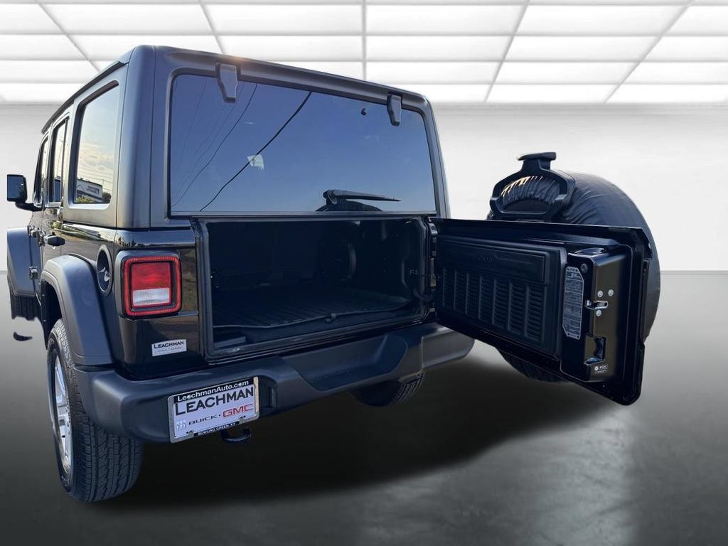 Used 2022 Jeep Wrangler Unlimited Sport AWD/4WD image 23
