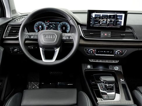 Certified 2025 Audi Q5 2.0T Premium Plus w/ Premium Plus Package image 15