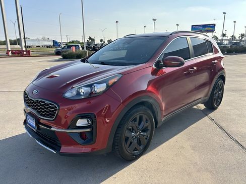 Used 2021 Kia Sportage S image 3