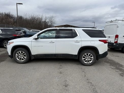 Used 2019 Chevrolet Traverse LT w/ LPO, Floor Liner Package image 9
