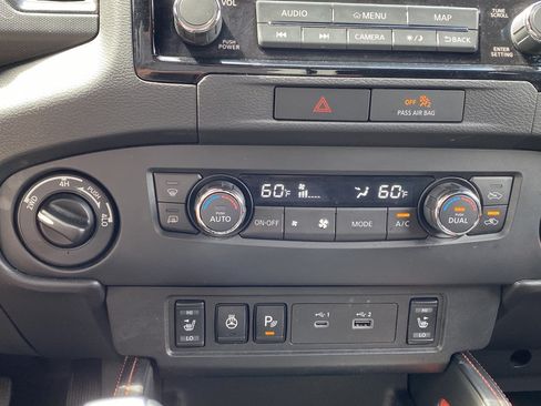 Used 2023 Nissan Frontier PRO-4X w/ Pro Convenience Package AWD/4WD image 15