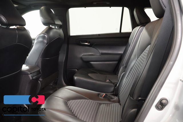 Certified 2021 Toyota Highlander XSE AWD/4WD image 33