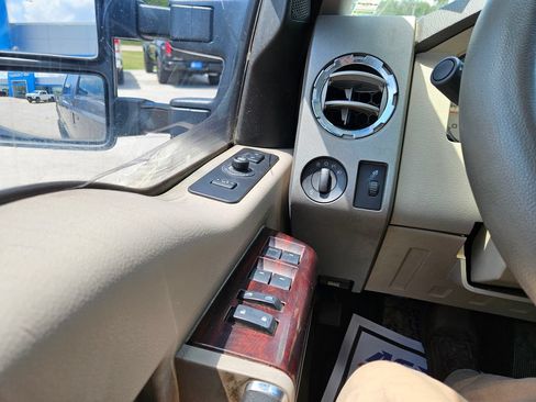 Used 2010 Ford F250 4x4 Crew Cab Super Duty image 13