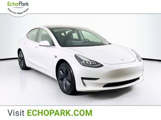 Used 2019 Tesla Model 3 Standard Range image 1