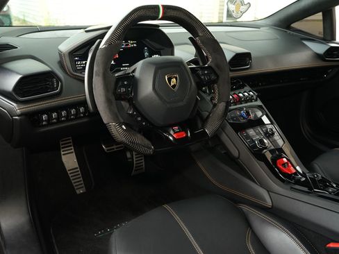 Used 2016 Lamborghini Huracan LP 610-4 AWD/4WD image 17