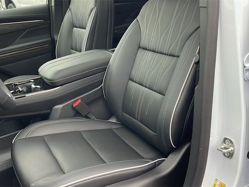 New 2026 Buick Enclave Avenir w/ Super Cruise Package image 11