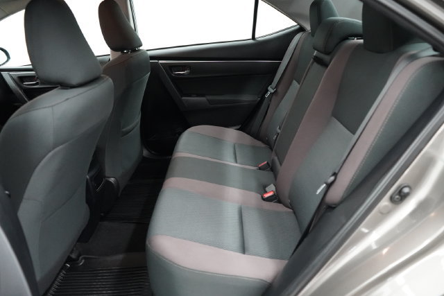 Used 2018 Toyota Corolla LE FWD image 33