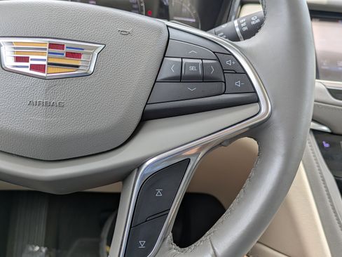 Used 2018 Cadillac XT5 Luxury w/ LPO, Wheel Lock Package AWD/4WD image 25