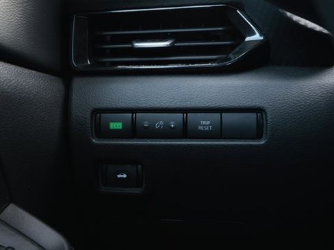 Used 2024 Nissan Sentra SV image 15