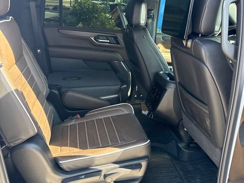 Used 2026 GMC Yukon XL Denali Ultimate AWD/4WD image 13