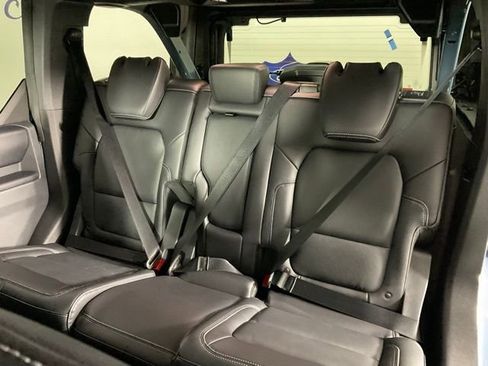 New 2025 Ford Bronco Outer Banks image 16