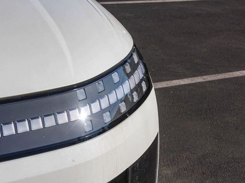 New 2026 Hyundai Ioniq 9 S image 12