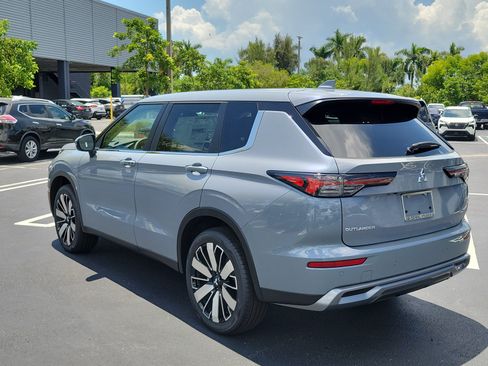 New 2026 Mitsubishi Outlander SE FWD image 6
