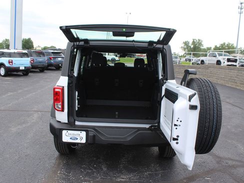 New 2025 Ford Bronco 4-Door image 5
