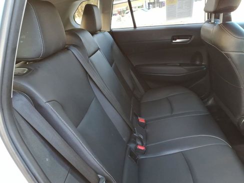 Used 2022 Toyota Corolla Cross XLE w/ Convenience Package image 21