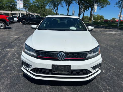 Used 2017 Volkswagen Jetta GLI FWD image 2