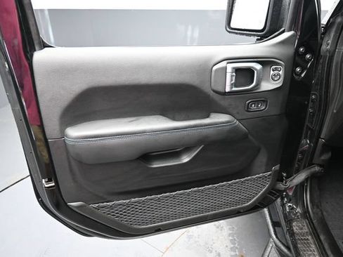 Used 2022 Jeep Wrangler Unlimited Rubicon 4xe w/ Steel Bumper Group AWD/4WD image 15