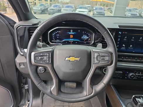 Used 2024 Chevrolet Silverado 1500 High Country w/ High Country Premium Package image 31