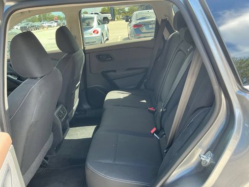 Used 2023 Nissan Rogue S AWD/4WD image 14