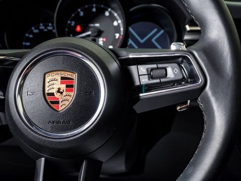 Certified 2025 Porsche Macan image 19