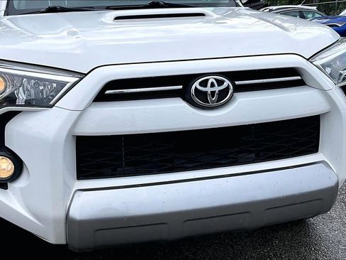 Used 2020 Toyota 4Runner TRD Off-Road Premium AWD/4WD image 38