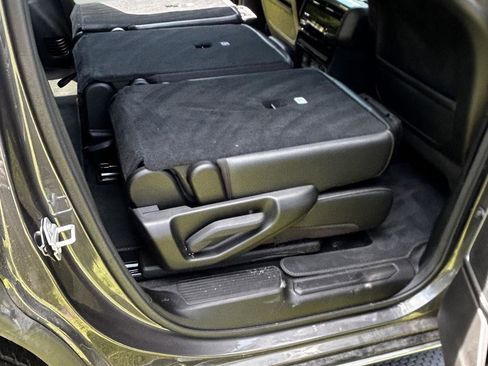 New 2024 Jeep Wagoneer 4WD w/ Premium Group I image 18