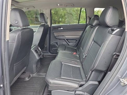 Used 2022 Volkswagen Atlas SEL image 16
