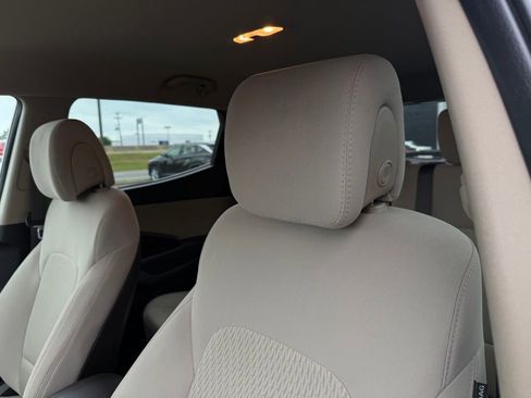 Used 2018 Hyundai Santa Fe Sport w/ 2.4L Value Package 02 FWD image 11