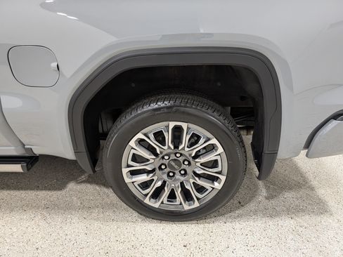 Used 2025 GMC Sierra 1500 Denali Ultimate AWD/4WD image 12