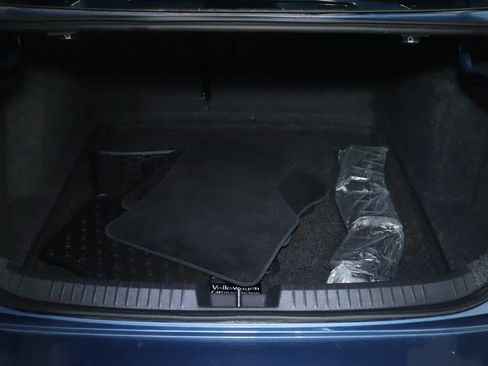 Used 2019 Volkswagen Jetta SE w/ Cold Weather Package FWD image 30