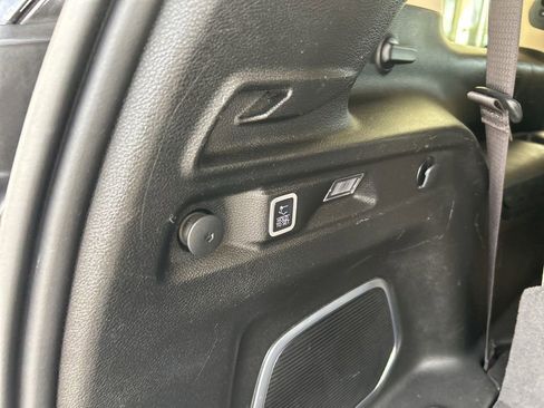 Used 2022 Jeep Grand Cherokee L Limited image 36