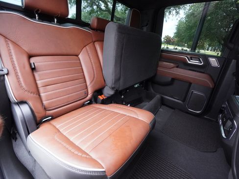 Used 2025 GMC Sierra 2500 Denali Ultimate AWD/4WD image 31