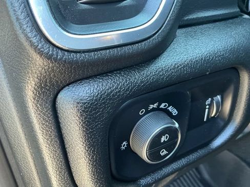 Used 2022 RAM 1500 Big Horn AWD/4WD image 27