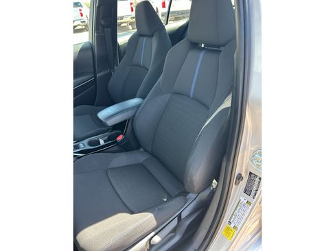 Used 2022 Toyota Corolla SE w/ SE Premium Package image 9