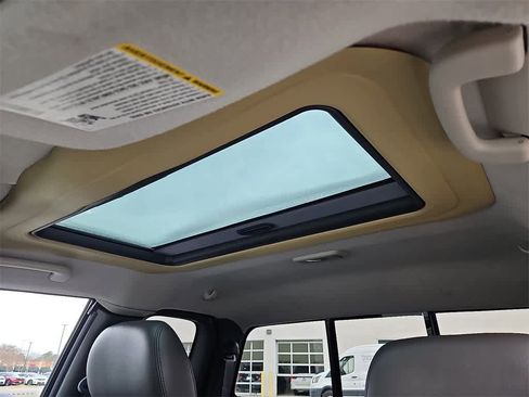 Used 2006 Chevrolet Colorado LT w/ Sun And Sound Package image 11